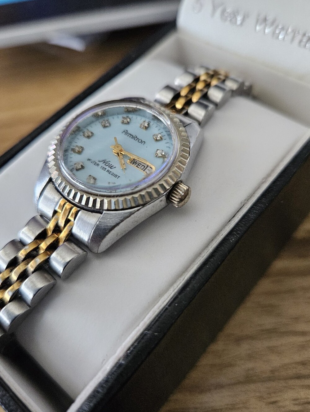 Armitron ladies blue dial two tone presidential style watch NEW BATTERY